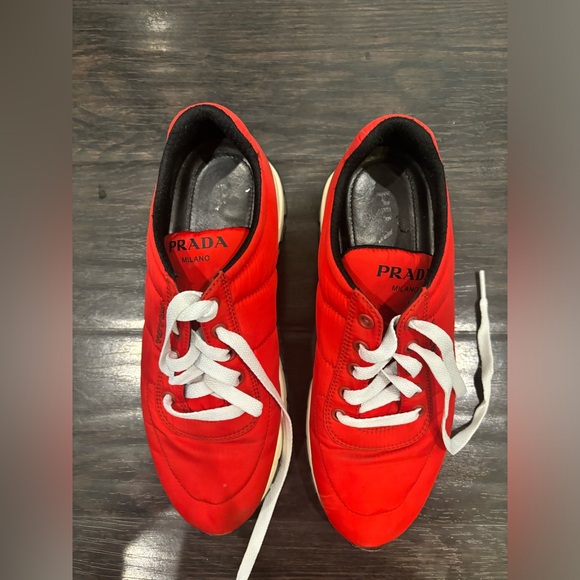 Prada red canvas sneakers size 38. - Picture 4 of 4